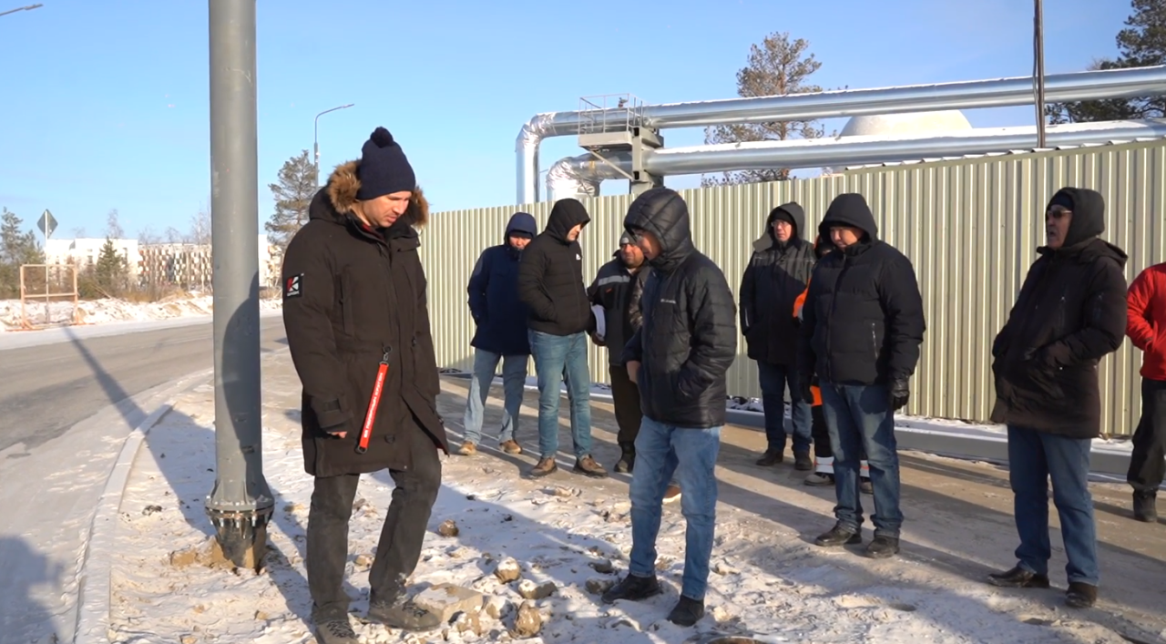 В Якутске проверили ход дорожных работ в мкр. Звёздный