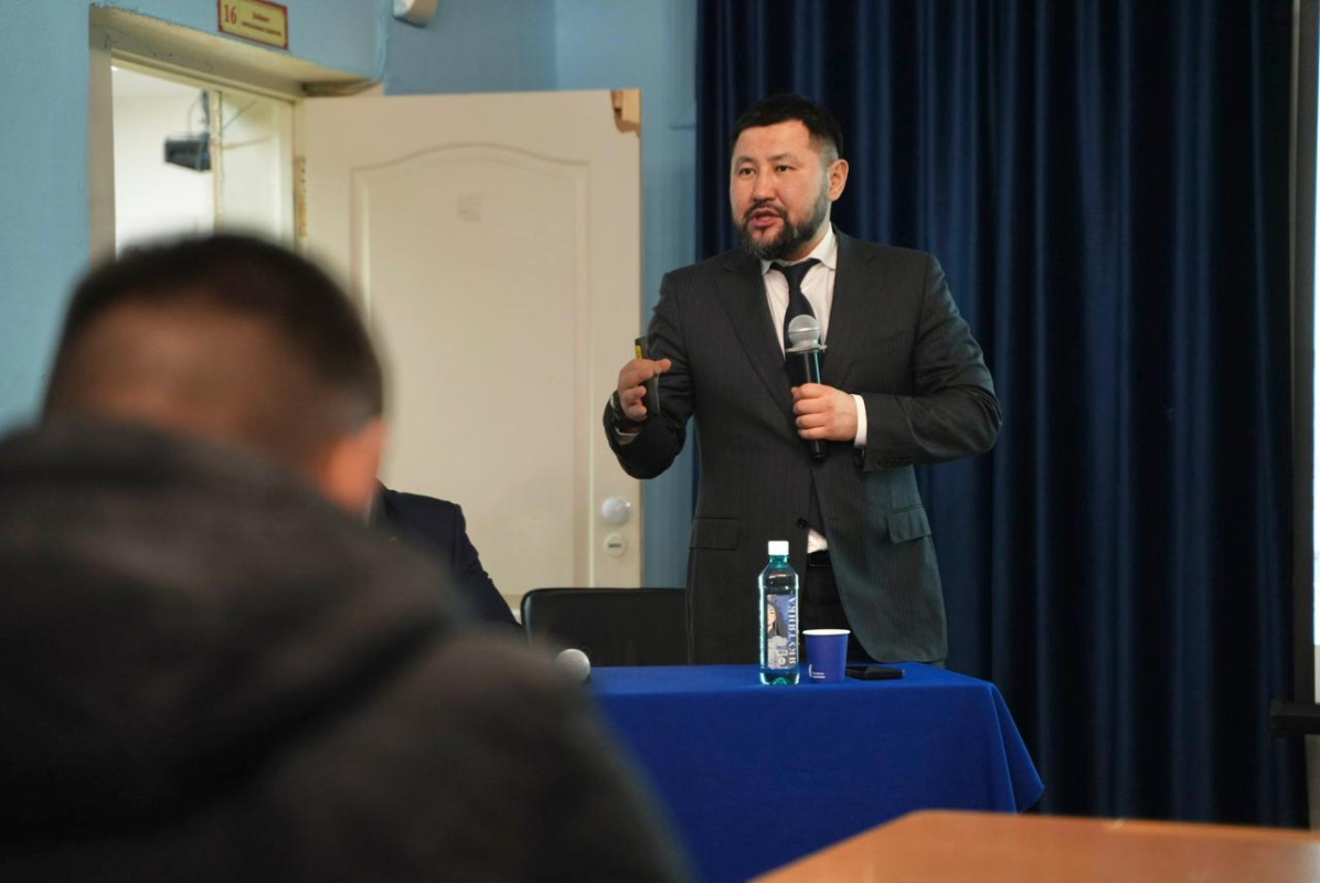 Евгений Григорьев встретился с представителями общественности Гагаринского округа